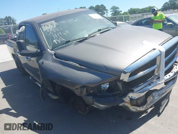 ✅ 2002 Dodge 1500 • VIN: 1D7HA18Z22J211230 • Лот: 45054159. Опубліковано раніше на IAAI з пробігом Не вказано. Безкоштовний доступ до архіву аукціонних продажів зі США та докладний звіт про історію автомобіля на DreamBid. Зображення 1.