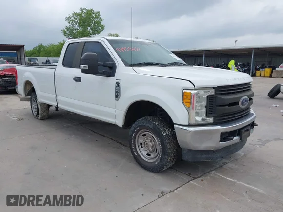 ✅ 2017 Ford F-250 XL • VIN: 1FT7X2B6XHEC22602 • Lot: 44935271. Wystawiony na IAAI z przebiegiem 219 836 mil. Bezpłatny archiwum sprzedaży aukcyjnych z USA i szczegółowy raport historii pojazdu na DreamBid. Zdjęcie 1.