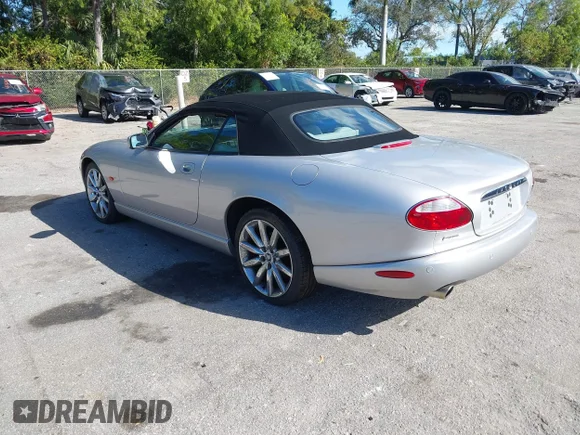 ✅ 2006 Jaguar XK XK8 • VIN: SAJDA42C462A45344 • Lot: 44202662. Wystawiony na IAAI z przebiegiem 67 167 mil. Bezpłatny archiwum sprzedaży aukcyjnych z USA i szczegółowy raport historii pojazdu na DreamBid. Zdjęcie 3.