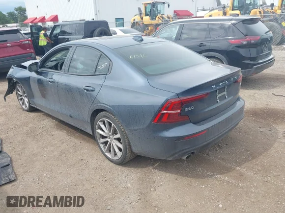 ✅ 2021 Volvo S60 Momentum • VIN: 7JR102FK9MG094225 • Lot: 45312478. Listed on IAAI with 30,297 mi. Free auction sales archive from the USA and detailed vehicle history report at DreamBid. Image 3.