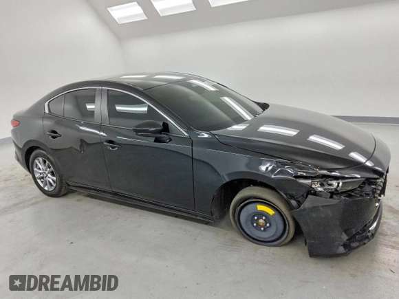 ✅ 2025 Mazda 3 S • VIN: JM1BPAAM7S1774478 • Lot: 49001716. Wystawiony na Copart z przebiegiem 3 816 mil. Bezpłatny archiwum sprzedaży aukcyjnych z USA i szczegółowy raport historii pojazdu na DreamBid. Zdjęcie 4.