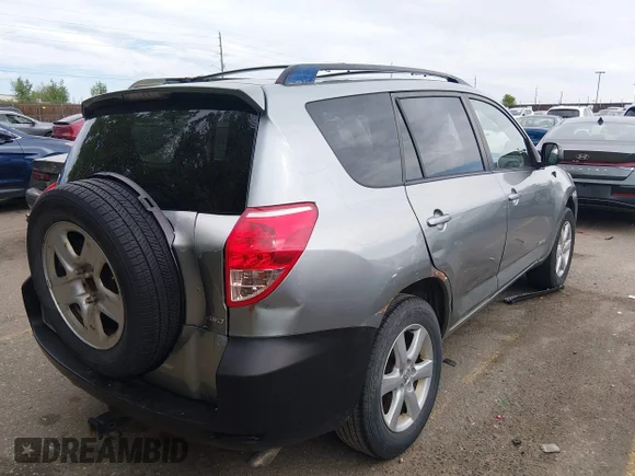 ✅ 2006 Toyota RAV4 Limited • VIN: JTMBK31V866008416 • Лот: 45125538. Опубліковано раніше на IAAI з пробігом 247 175 миль. Безкоштовний доступ до архіву аукціонних продажів зі США та докладний звіт про історію автомобіля на DreamBid. Зображення 4.