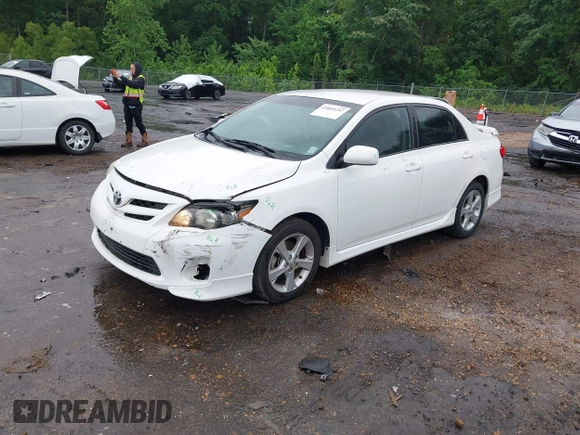 ✅ 2011 Toyota Corolla LE • VIN: 2T1BU4EE1BC730940 • Lot: 45000182. Wystawiony na IAAI z przebiegiem 165 656 mil. Bezpłatny archiwum sprzedaży aukcyjnych z USA i szczegółowy raport historii pojazdu na DreamBid. Zdjęcie 2.