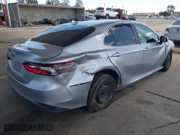 ✅ 2022 Toyota Camry Hybrid LE • VIN: 4T1C31AK6NU570106 • Lot: 44930944. Wystawiony na IAAI z przebiegiem 148 816 mil. Bezpłatny archiwum sprzedaży aukcyjnych z USA i szczegółowy raport historii pojazdu na DreamBid. Zdjęcie 4.