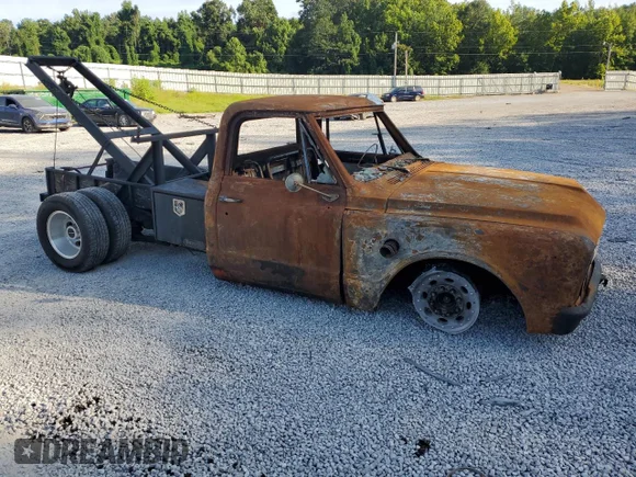 ✅ 1967 CHEVROLET 3500 • VIN: CS337A122885 • Лот: 64275445. Опубліковано раніше на Copart з пробігом Не вказано. Безкоштовний доступ до архіву аукціонних продажів зі США та докладний звіт про історію автомобіля на DreamBid. Зображення 4.