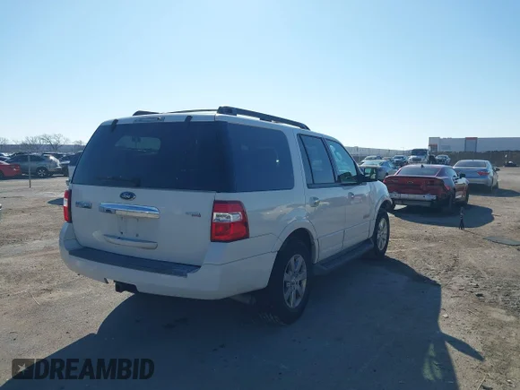 ✅ 2008 Ford Expedition SSV • VIN: 1FMFU15508LA54574 • Lot: 41479739. Wystawiony na IAAI z przebiegiem 121 633 mil. Bezpłatny archiwum sprzedaży aukcyjnych z USA i szczegółowy raport historii pojazdu na DreamBid. Zdjęcie 4.