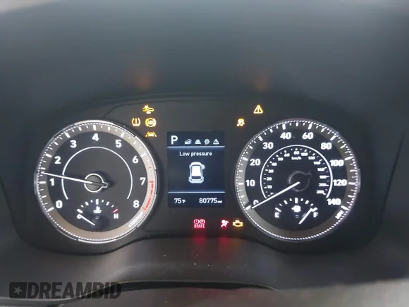 ✅ 2021 Hyundai Venue SEL • VIN: KMHRC8A38MU121309 • Lot: 43100135. Wystawiony na IAAI z przebiegiem 80 775 mil. Bezpłatny archiwum sprzedaży aukcyjnych z USA i szczegółowy raport historii pojazdu na DreamBid. Zdjęcie 7.