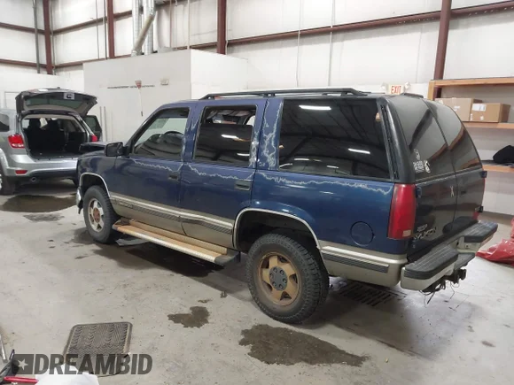 ✅ 1998 GMC Yukon • VIN: 1GKEK13R2WJ704370 • Lot: 42721571. Wystawiony na IAAI z przebiegiem 245 860 mil. Bezpłatny archiwum sprzedaży aukcyjnych z USA i szczegółowy raport historii pojazdu na DreamBid. Zdjęcie 3.