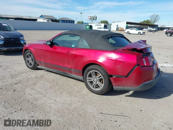 ✅ 2010 Ford Mustang V6 • VIN: 1ZVBP8ENXA5127086 • Lot: 43888249. Wystawiony na IAAI z przebiegiem 137 515 mil. Bezpłatny archiwum sprzedaży aukcyjnych z USA i szczegółowy raport historii pojazdu na DreamBid. Zdjęcie 3.