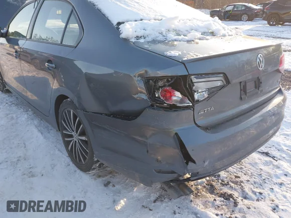 ✅ 2016 Volkswagen Jetta Sport • VIN: 3VWB17AJ1GM254987 • Lot: 44187359. Wystawiony na IAAI z przebiegiem 98 381 mil. Bezpłatny archiwum sprzedaży aukcyjnych z USA i szczegółowy raport historii pojazdu na DreamBid. Zdjęcie 6.