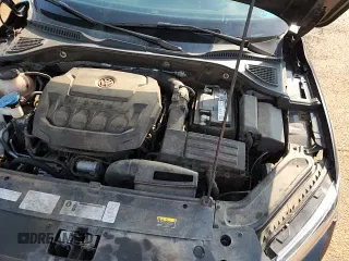 ✅ 2020 Volkswagen Passat SE • VIN: 1VWSA7A31LC024105 • Lot: 80619465. Wystawiony na Copart z przebiegiem 132 551 mil. Bezpłatny archiwum sprzedaży aukcyjnych z USA i szczegółowy raport historii pojazdu na DreamBid. Zdjęcie 15.