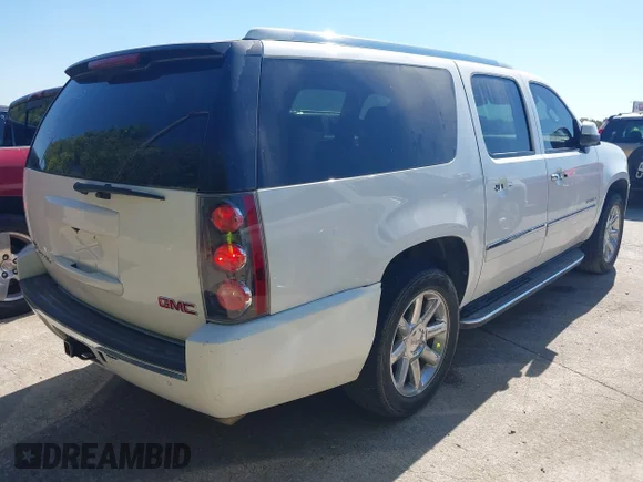 ✅ 2012 GMC Yukon XL Denali • VIN: 1GKS1MEF5CR161510 • Lot: 43386512. Wystawiony na IAAI z przebiegiem 153 799 mil. Bezpłatny archiwum sprzedaży aukcyjnych z USA i szczegółowy raport historii pojazdu na DreamBid. Zdjęcie 4.
