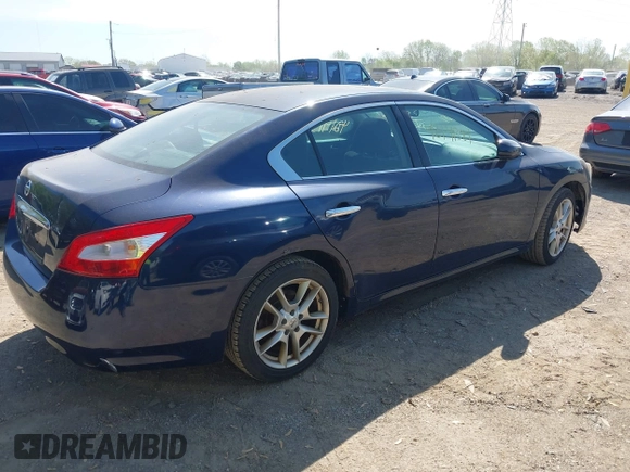 ✅ 2011 Nissan Maxima SV • VIN: 1N4AA5AP4BC822723 • Lot: 42141381. Wystawiony na IAAI z przebiegiem 206 873 mil. Bezpłatny archiwum sprzedaży aukcyjnych z USA i szczegółowy raport historii pojazdu na DreamBid. Zdjęcie 4.
