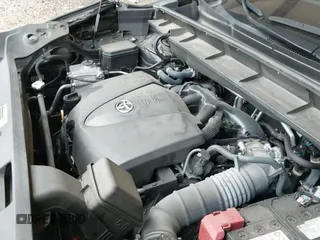 ✅ 2022 Toyota Highlander L • VIN: 5TDCZRAHXNS115429 • Lot: 43018135. Listed on IAAI with 82,373 mi. Free auction sales archive from the USA and detailed vehicle history report at DreamBid. Image 19.