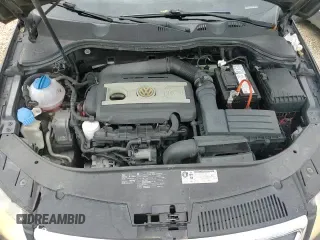 ✅ 2010 Volkswagen Passat Komfort • VIN: WVWJK7AN1AE131119 • Лот: 70751125. Опубликован ранее на Copart с пробегом 175 103 миль. Бесплатный доступ к архиву аукционных продаж из США и подробный отчёт об истории автомобиля на DreamBid. Изображение 13.