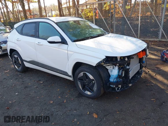 ✅ 2025 Hyundai Kona SEL • VIN: KM8HC3A61SU028539 • Lot: 43595009. Wystawiony na IAAI z przebiegiem 3 164 mil. Bezpłatny archiwum sprzedaży aukcyjnych z USA i szczegółowy raport historii pojazdu na DreamBid. Zdjęcie 1.