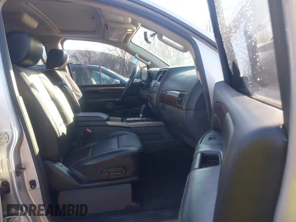 ✅ 2013 Nissan Armada Platinum • VIN: 5N1BA0NE7DN601646 • Lot: 44201641. Wystawiony na IAAI z przebiegiem 119 567 mil. Bezpłatny archiwum sprzedaży aukcyjnych z USA i szczegółowy raport historii pojazdu na DreamBid. Zdjęcie 5.