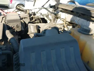 ✅ 2013 Ford F-150 XL • VIN: 1FTNF1CFXDKE78575 • Lot: 41293852. Wystawiony na IAAI z przebiegiem 201 332 mil. Bezpłatny archiwum sprzedaży aukcyjnych z USA i szczegółowy raport historii pojazdu na DreamBid. Zdjęcie 19.