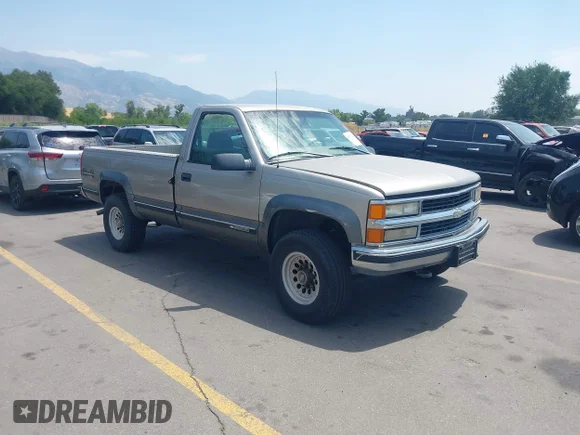 ✅ 1998 Chevrolet Silverado 2500 • VIN: 1GCGK24J4WZ276869 • Lot: 45613242. Wystawiony na IAAI z przebiegiem 141 794 mil. Bezpłatny archiwum sprzedaży aukcyjnych z USA i szczegółowy raport historii pojazdu na DreamBid. Zdjęcie 1.