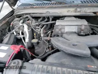 ✅ 2005 Ford F-250 XL • VIN: 1FTNF21585EA85013 • Lot: 86022804. Wystawiony na Copart z przebiegiem 117 198 mil. Bezpłatny archiwum sprzedaży aukcyjnych z USA i szczegółowy raport historii pojazdu na DreamBid. Zdjęcie 13.