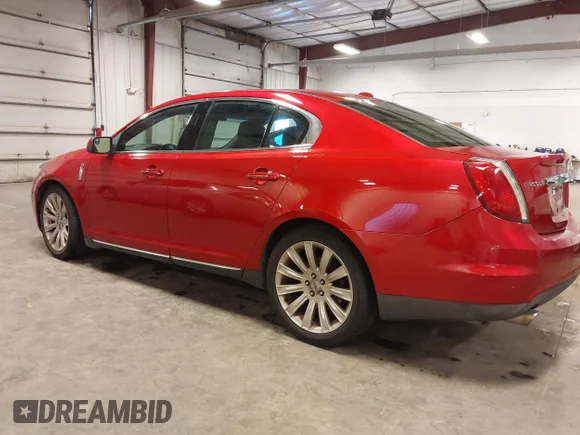 ✅ 2010 Lincoln MKS • VIN: 1LNHL9ER9AG604964 • Lot: 43322647. Wystawiony na IAAI z przebiegiem 151 461 mil. Bezpłatny archiwum sprzedaży aukcyjnych z USA i szczegółowy raport historii pojazdu na DreamBid. Zdjęcie 3.