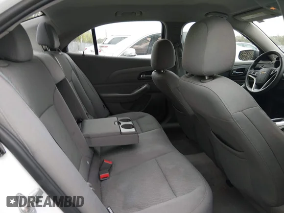 ✅ 2014 Chevrolet Malibu LS • VIN: 1G11A5SL5EF271414 • Lot: 44625869. Wystawiony na IAAI z przebiegiem 145 401 mil. Bezpłatny archiwum sprzedaży aukcyjnych z USA i szczegółowy raport historii pojazdu na DreamBid. Zdjęcie 8.