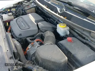 ✅ 2018 Chrysler Pacifica Hybrid Limited • VIN: 2C4RC1N75JR183459 • Lot: 42983557. Wystawiony na IAAI z przebiegiem 131 054 mil. Bezpłatny archiwum sprzedaży aukcyjnych z USA i szczegółowy raport historii pojazdu na DreamBid. Zdjęcie 19.