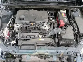 ✅ 2018 Toyota Camry LE • VIN: 4T1B11HK3JU662095 • Lot: 82559065. Wystawiony na Copart z przebiegiem 66 235 mil. Bezpłatny archiwum sprzedaży aukcyjnych z USA i szczegółowy raport historii pojazdu na DreamBid. Zdjęcie 14.