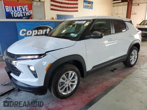 ✅ 2025 Chevrolet TrailBlazer LS • VIN: KL79MNSL5SB122518 • Lot: 68359455. Listed on Copart with 3,872 mi. Free auction sales archive from the USA and detailed vehicle history report at DreamBid. Image 1.