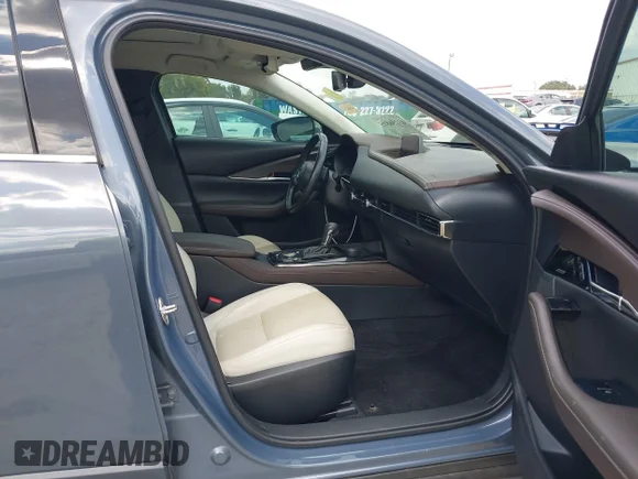 ✅ 2021 Mazda CX-30 Premium • VIN: 3MVDMBDL7MM254019 • Лот: 43256815. Опубліковано раніше на IAAI з пробігом 47 658 миль. Безкоштовний доступ до архіву аукціонних продажів зі США та докладний звіт про історію автомобіля на DreamBid. Зображення 5.