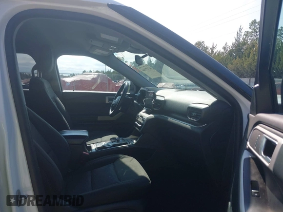 ✅ 2022 Ford Explorer XLT • VIN: 1FMSK7DH9NGC02020 • Lot: 44377104. Wystawiony na IAAI z przebiegiem 58 650 mil. Bezpłatny archiwum sprzedaży aukcyjnych z USA i szczegółowy raport historii pojazdu na DreamBid. Zdjęcie 5.