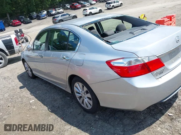 ✅ 2015 Honda Accord EX • VIN: 1HGCR2E79FA130240 • Lot: 43106118. Wystawiony na IAAI z przebiegiem 126 422 mil. Bezpłatny archiwum sprzedaży aukcyjnych z USA i szczegółowy raport historii pojazdu na DreamBid. Zdjęcie 3.