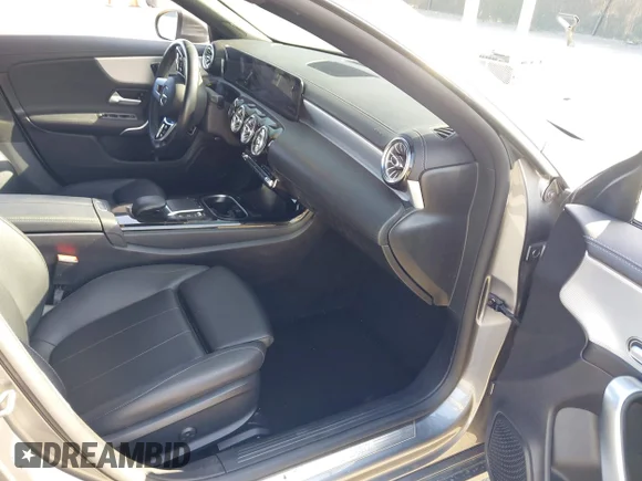 ✅ 2021 Mercedes-Benz CLA 250 • VIN: W1K5J4GB9MN191000 • Лот: 44906089. Опубликован ранее на IAAI с пробегом 42 018 миль. Бесплатный доступ к архиву аукционных продаж из США и подробный отчёт об истории автомобиля на DreamBid. Изображение 5.