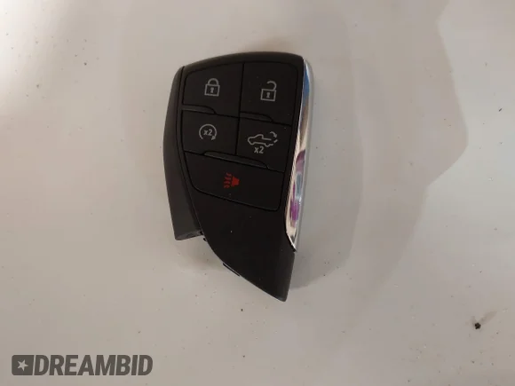 ✅ 2024 Chevrolet Silverado 1500 RST • VIN: 1GCUDEE86RZ406472 • Lot: 42319426. Wystawiony na IAAI z przebiegiem 7 167 mil. Bezpłatny archiwum sprzedaży aukcyjnych z USA i szczegółowy raport historii pojazdu na DreamBid. Zdjęcie 11.