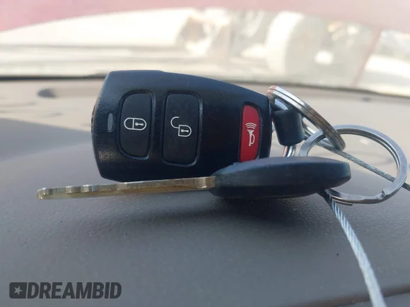 ✅ 2008 Kia Sedona LX • VIN: KNDMB233486248130 • Lot: 42928043. Wystawiony na IAAI z przebiegiem 140 403 mil. Bezpłatny archiwum sprzedaży aukcyjnych z USA i szczegółowy raport historii pojazdu na DreamBid. Zdjęcie 11.