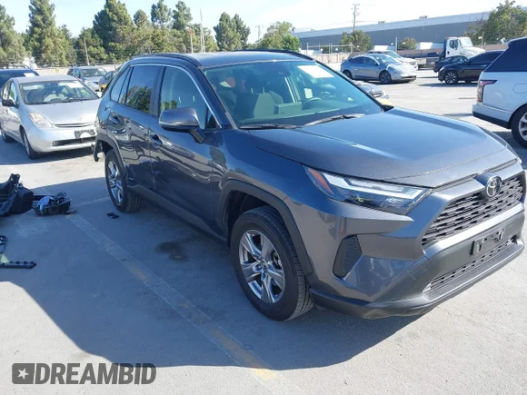 ✅ 2025 Toyota RAV4 Hybrid LE • VIN: JTMMWRFV2SD294598 • Lot: 45241778. Wystawiony na IAAI z przebiegiem 33 529 mil. Bezpłatny archiwum sprzedaży aukcyjnych z USA i szczegółowy raport historii pojazdu na DreamBid. Zdjęcie 1.