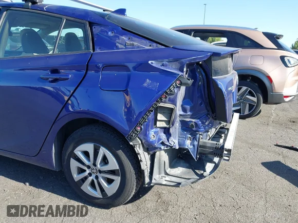 ✅ 2017 Toyota Prius Three • VIN: JTDKARFU3H3532700 • Лот: 45018387. Опубліковано раніше на IAAI з пробігом 101 511 миль. Безкоштовний доступ до архіву аукціонних продажів зі США та докладний звіт про історію автомобіля на DreamBid. Зображення 6.