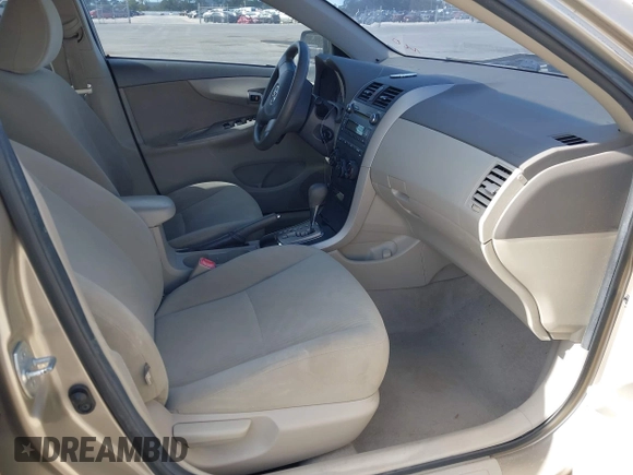 ✅ 2010 Toyota Corolla LE • VIN: 2T1BU4EE4AC476980 • Lot: 44229564. Wystawiony na IAAI z przebiegiem 137 256 mil. Bezpłatny archiwum sprzedaży aukcyjnych z USA i szczegółowy raport historii pojazdu na DreamBid. Zdjęcie 5.