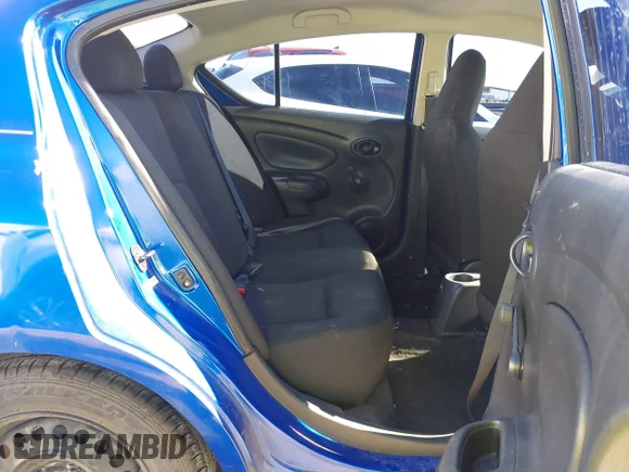 ✅ 2017 Nissan Versa SV • VIN: 3N1CN7AP1HL805123 • Lot: 44505754. Wystawiony na IAAI z przebiegiem 79 813 mil. Bezpłatny archiwum sprzedaży aukcyjnych z USA i szczegółowy raport historii pojazdu na DreamBid. Zdjęcie 8.