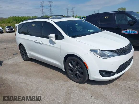 ✅ 2019 Chrysler Pacifica Touring L • VIN: 2C4RC1BG1KR567258 • Лот: 45033868. Опубликован ранее на IAAI с пробегом 108 706 миль. Бесплатный доступ к архиву аукционных продаж из США и подробный отчёт об истории автомобиля на DreamBid. Изображение 1.