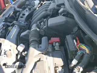 ✅ 2018 Nissan Versa S Plus • VIN: 3N1CN7AP7JL802569 • Lot: 43359476. Wystawiony na IAAI z przebiegiem 79 092 mil. Bezpłatny archiwum sprzedaży aukcyjnych z USA i szczegółowy raport historii pojazdu na DreamBid. Zdjęcie 12.