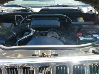 ✅ 2006 Jeep Commander Limited • VIN: 1J8HH58N86C357645 • Lot: 43176582. Wystawiony na IAAI z przebiegiem 52 078 mil. Bezpłatny archiwum sprzedaży aukcyjnych z USA i szczegółowy raport historii pojazdu na DreamBid. Zdjęcie 18.