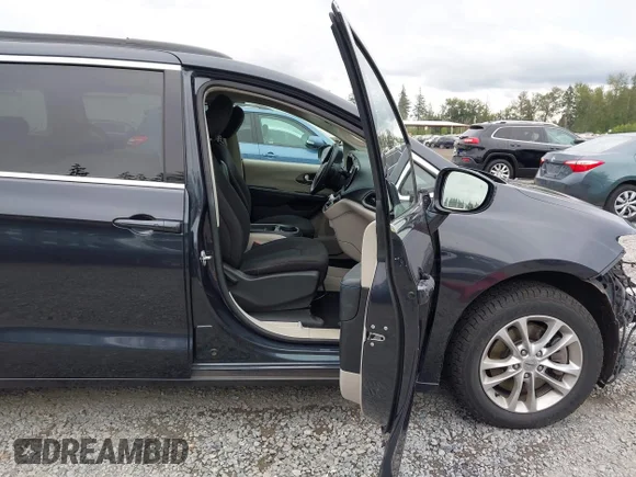 ✅ 2021 Chrysler Pacifica Touring • VIN: 2C4RC3FG7MR541286 • Лот: 45458097. Опубликован ранее на IAAI с пробегом 143 332 миль. Бесплатный доступ к архиву аукционных продаж из США и подробный отчёт об истории автомобиля на DreamBid. Изображение 5.