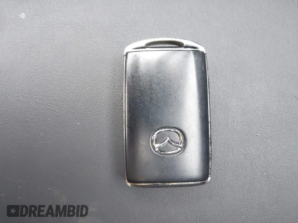 ✅ 2021 Mazda CX-30 Preferred • VIN: 3MVDMBCL4MM253492 • Lot: 44892595. Wystawiony na IAAI z przebiegiem 27 647 mil. Bezpłatny archiwum sprzedaży aukcyjnych z USA i szczegółowy raport historii pojazdu na DreamBid. Zdjęcie 11.