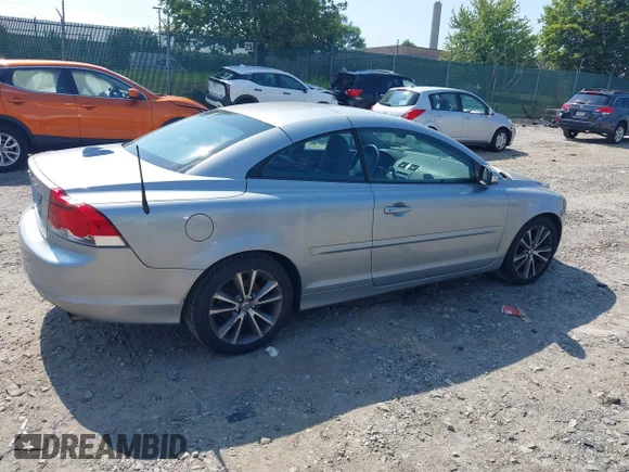 ✅ 2010 Volvo C70 • VIN: YV1672MC1AJ094112 • Лот: 43011227. Опубліковано раніше на IAAI з пробігом 145 284 миль. Безкоштовний доступ до архіву аукціонних продажів зі США та докладний звіт про історію автомобіля на DreamBid. Зображення 4.