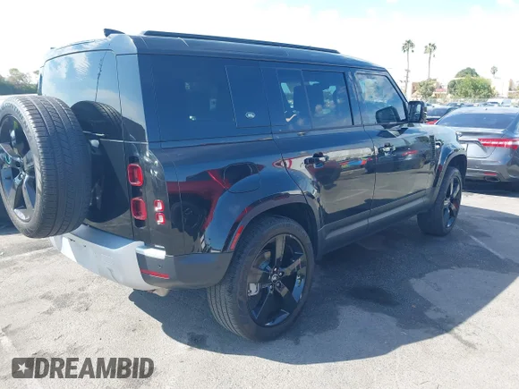 ✅ 2024 Land Rover Defender S • VIN: SALEJ7EX2R2283027 • Lot: 43235818. Listed on IAAI with 19,023 mi. Free auction sales archive from the USA and detailed vehicle history report at DreamBid. Image 4.