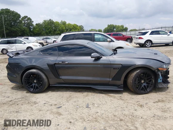 ✅ 2020 Ford Mustang GT • VIN: 1FA6P8CF6L5103442 • Lot: 45324989. Wystawiony na IAAI z przebiegiem 33 151 mil. Bezpłatny archiwum sprzedaży aukcyjnych z USA i szczegółowy raport historii pojazdu na DreamBid. Zdjęcie 14.
