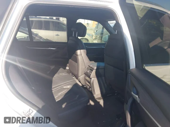 ✅ 2017 BMW X5 xDrive35i • VIN: 5UXKR0C38H0V80578 • Lot: 44313762. Listed on IAAI with 98,222 mi. Free auction sales archive from the USA and detailed vehicle history report at DreamBid. Image 8.