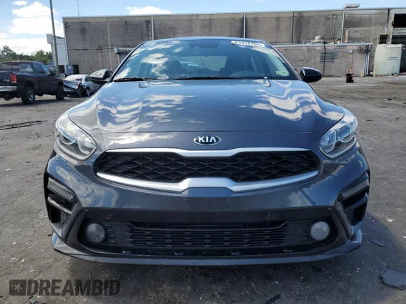 ✅ 2021 Kia Forte FE • VIN: 3KPF24AD1ME307459 • Lot: 61412794. Wystawiony na Copart z przebiegiem 28 119 mil. Bezpłatny archiwum sprzedaży aukcyjnych z USA i szczegółowy raport historii pojazdu na DreamBid. Zdjęcie 5.