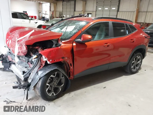 ✅ 2024 Chevrolet Trax LT • VIN: KL77LHE25RC226347 • Лот: 44980443. Опубликован ранее на IAAI с пробегом Не указан. Бесплатный доступ к архиву аукционных продаж из США и подробный отчёт об истории автомобиля на DreamBid. Изображение 2.